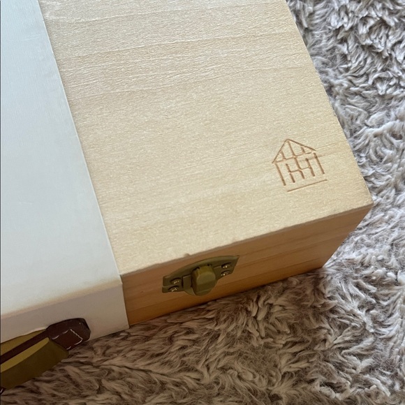 Hearth & Hand Natural Wood Poker Set with Black Label and Brown Handle - Picture 4 of 8